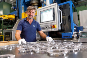 Feature in der Produktion der MIBA AG
